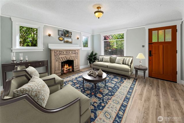 7146 35th Avenue SW, Seattle, WA 98126
