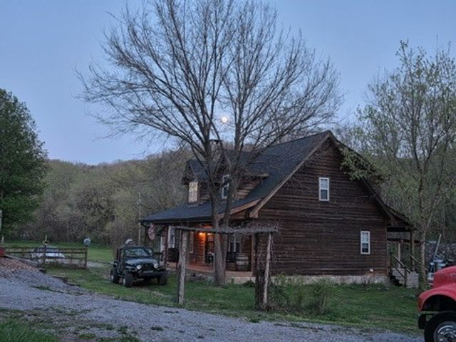 8216 Gassaway Rd, Woodbury, TN 37190