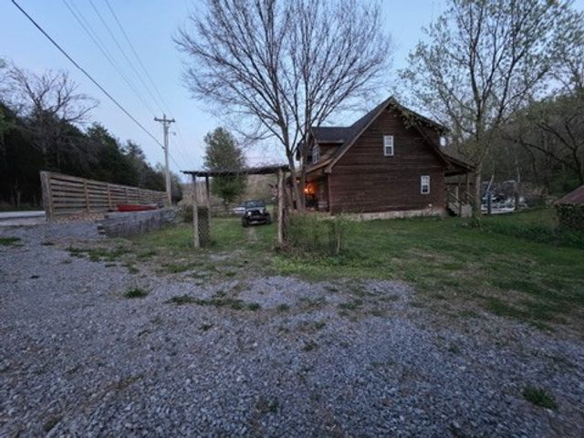 8216 Gassaway Rd, Woodbury, TN 37190