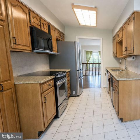 10774 BREWER HOUSE RD, North Bethesda, MD 20852