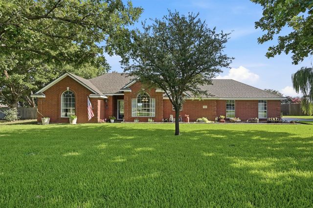 522 Preston Drive, Pottsboro, TX 75076
