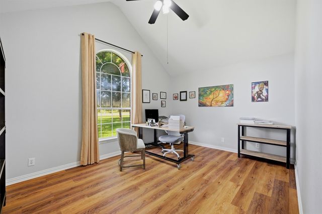 522 Preston Drive, Pottsboro, TX 75076