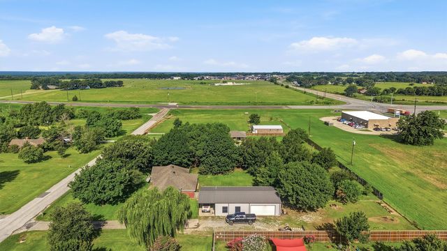 522 Preston Drive, Pottsboro, TX 75076