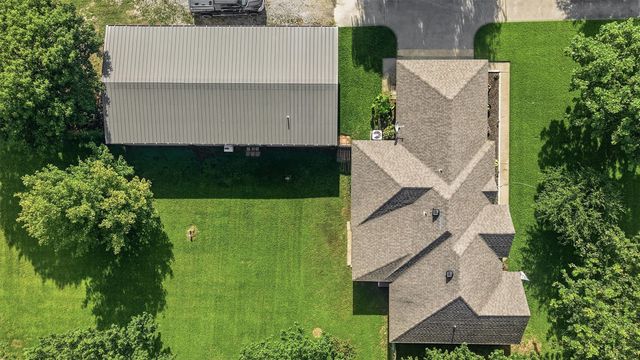 522 Preston Drive, Pottsboro, TX 75076