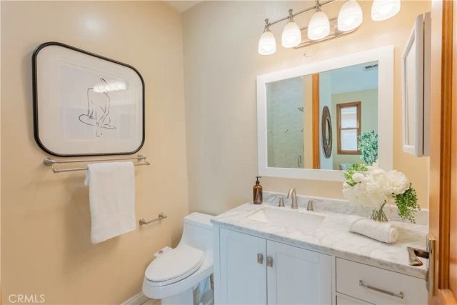 216 N Buena Vista Street 113, Burbank, CA 91505