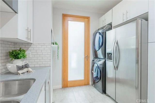 216 N Buena Vista Street 113, Burbank, CA 91505