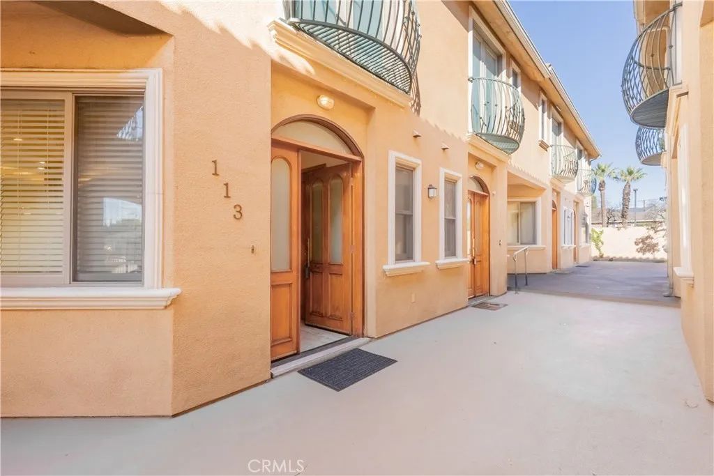 216 N Buena Vista Street 113, Burbank, CA 91505