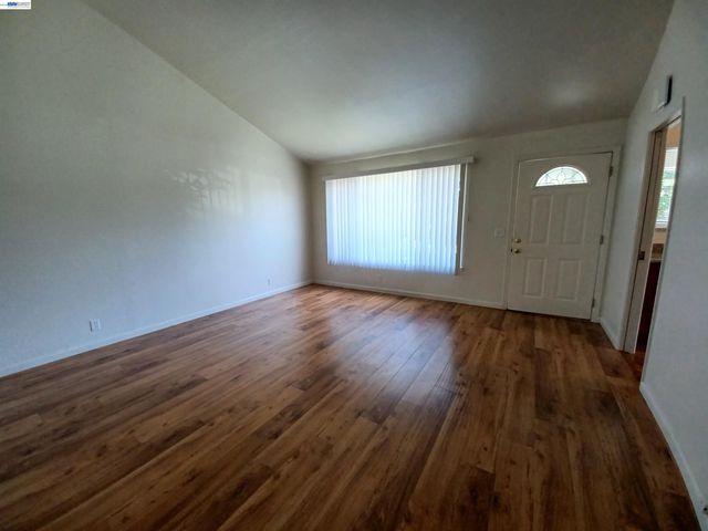 7601 Redbud Ct, Newark, CA 94560