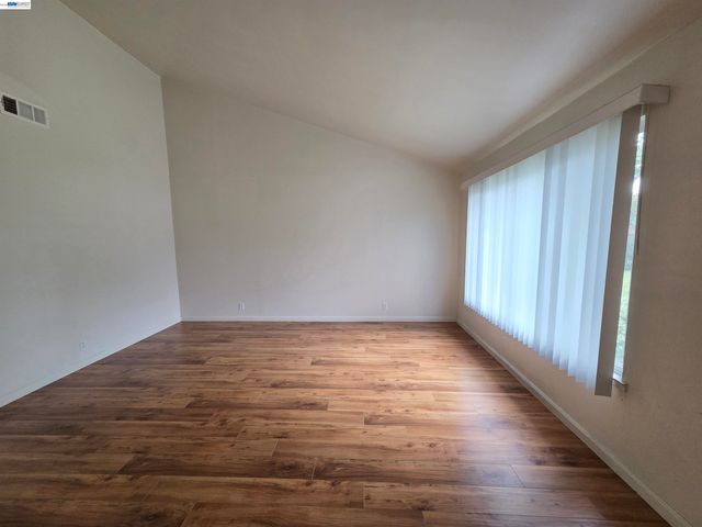 7601 Redbud Ct, Newark, CA 94560