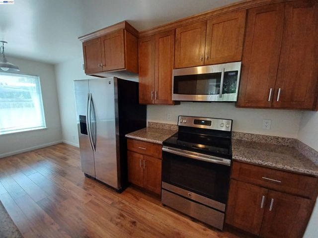 7601 Redbud Ct, Newark, CA 94560
