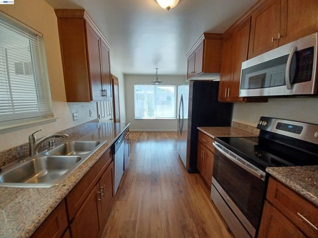 7601 Redbud Ct, Newark, CA 94560
