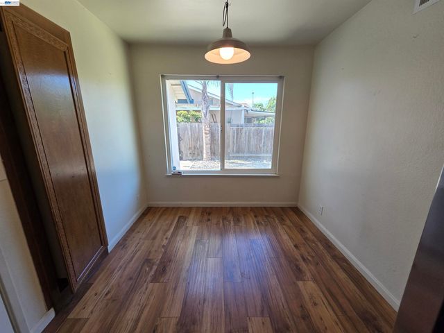 7601 Redbud Ct, Newark, CA 94560