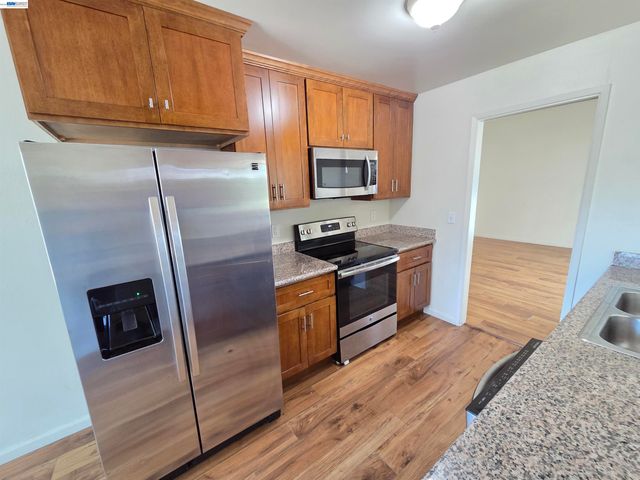 7601 Redbud Ct, Newark, CA 94560