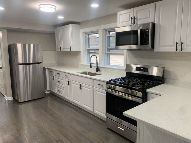 1007 Moss Street, Hammond, IN 46320