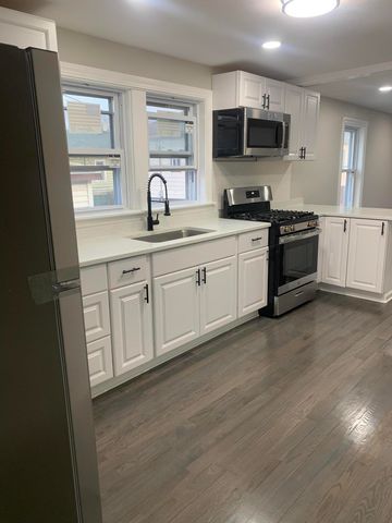 1007 Moss Street, Hammond, IN 46320