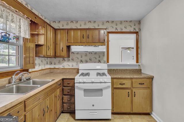 3226 Bobolink Drive, Decatur, GA 30032