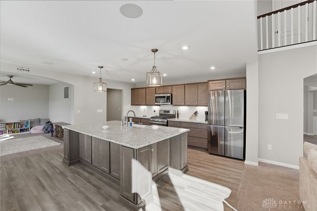 2054 Prestwick Bend, Miamisburg, OH 45342