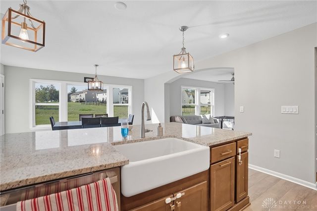 2054 Prestwick Bend, Miamisburg, OH 45342