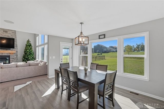 2054 Prestwick Bend, Miamisburg, OH 45342