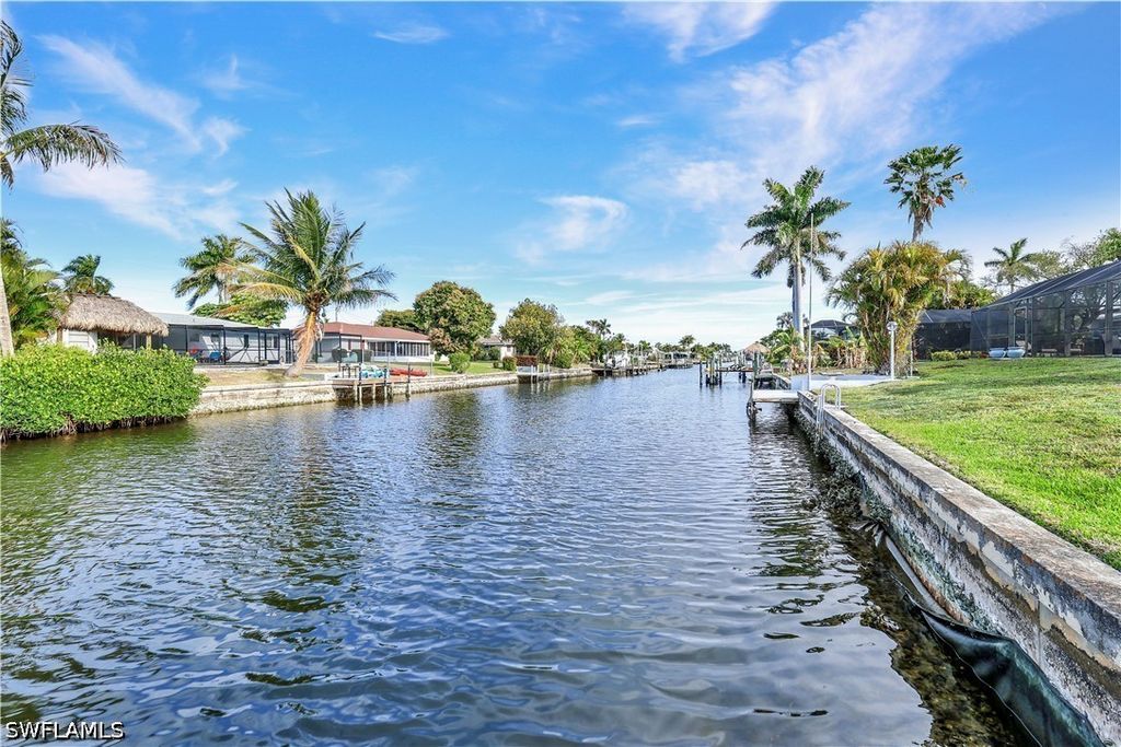 5130 SW 2nd PL, Cape Coral, FL 33914