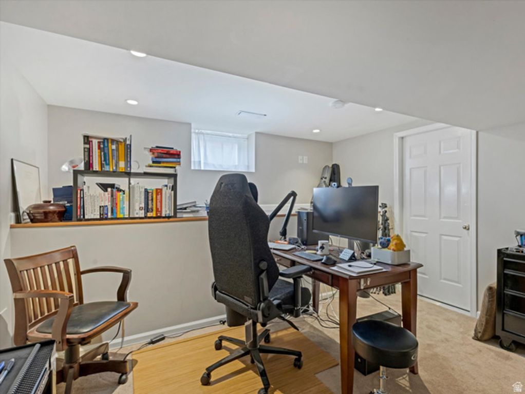 Image 23 of property listing at 718 E EMERSON AVE, Salt Lake City, UT 84105