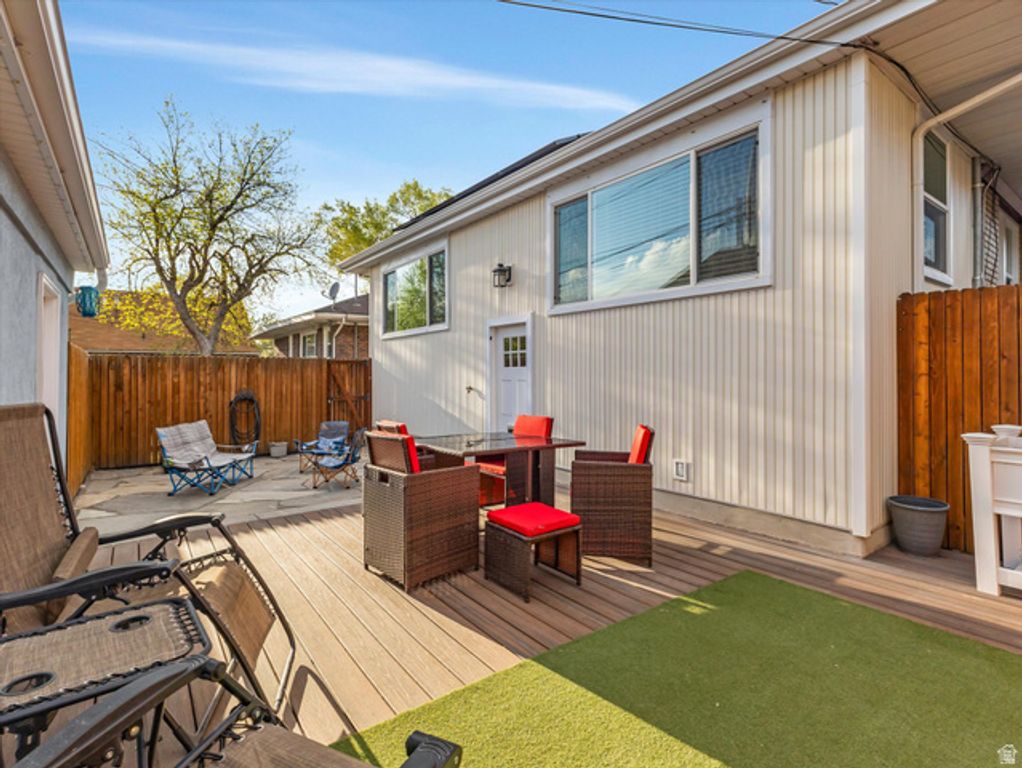 Image 27 of property listing at 718 E EMERSON AVE, Salt Lake City, UT 84105