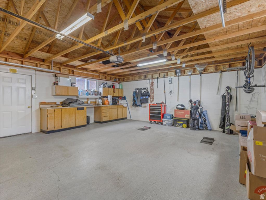 Image 28 of property listing at 718 E EMERSON AVE, Salt Lake City, UT 84105