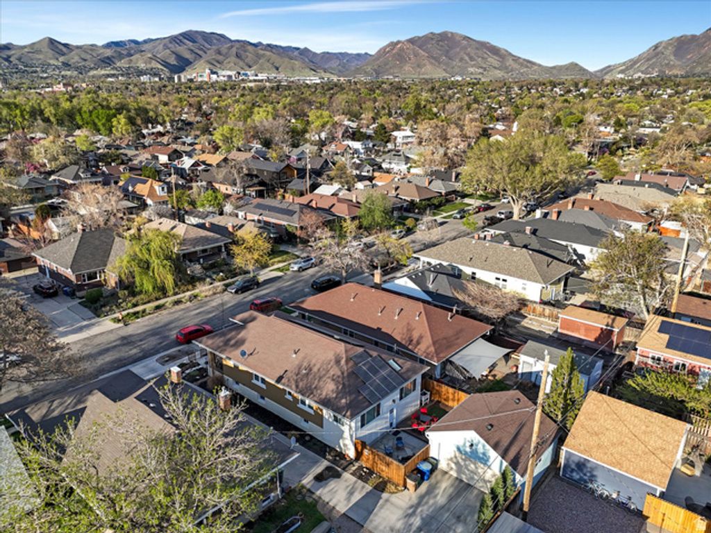 Image 40 of property listing at 718 E EMERSON AVE, Salt Lake City, UT 84105