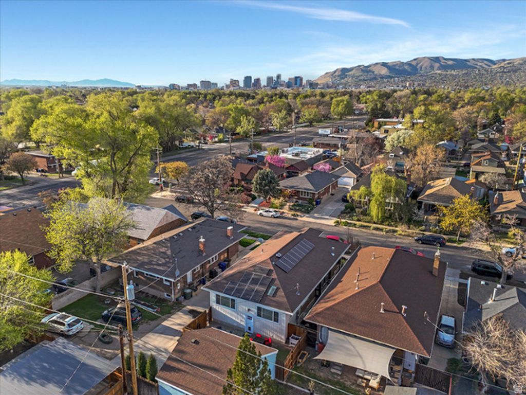 Image 42 of property listing at 718 E EMERSON AVE, Salt Lake City, UT 84105