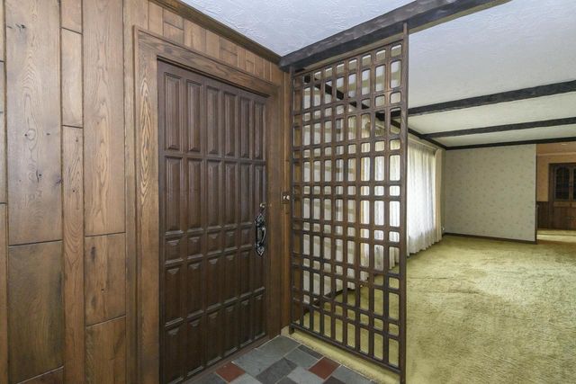 W160N8462 Donald COURT, Menomonee Falls, WI 53051