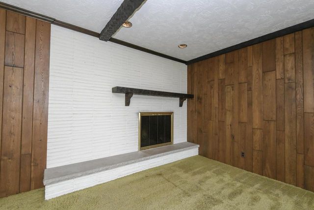 W160N8462 Donald COURT, Menomonee Falls, WI 53051
