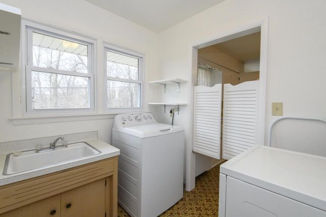 W160N8462 Donald COURT, Menomonee Falls, WI 53051