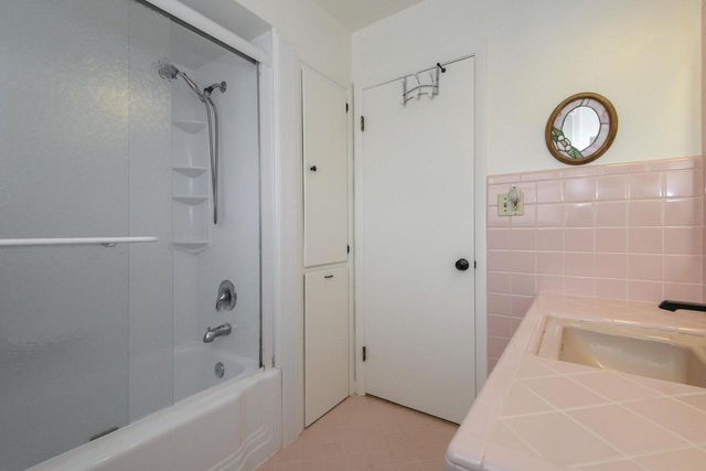 W160N8462 Donald COURT, Menomonee Falls, WI 53051