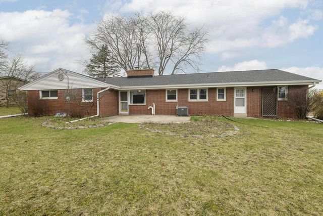W160N8462 Donald COURT, Menomonee Falls, WI 53051