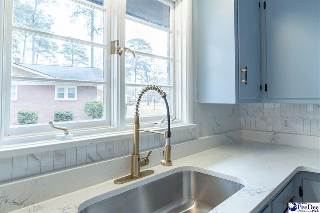 1815 Hampton Dr, Florence, SC 29505