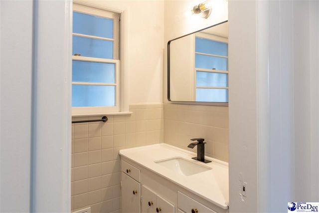 1815 Hampton Dr, Florence, SC 29505