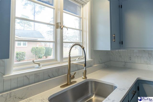 1815 Hampton Dr, Florence, SC 29505