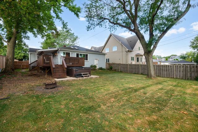 4241 Washington Street, Downers Grove, IL 60515
