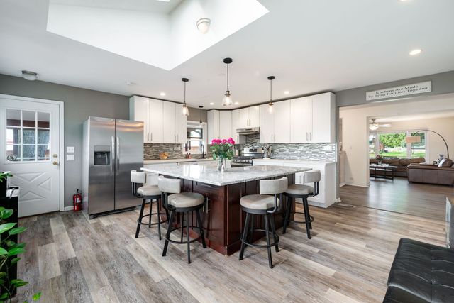 4241 Washington Street, Downers Grove, IL 60515