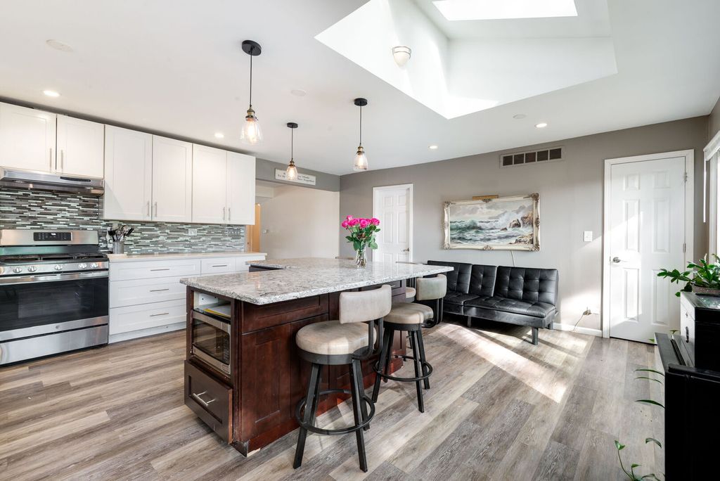 4241 Washington Street, Downers Grove, IL 60515 — photo 2