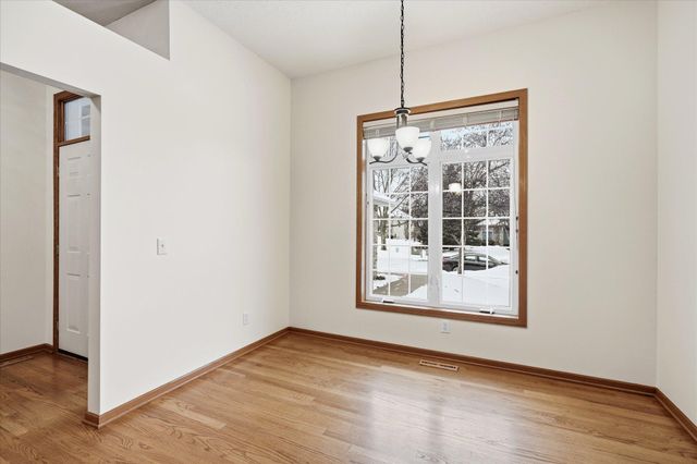 10395 Lancaster Cove, Woodbury, MN 55129