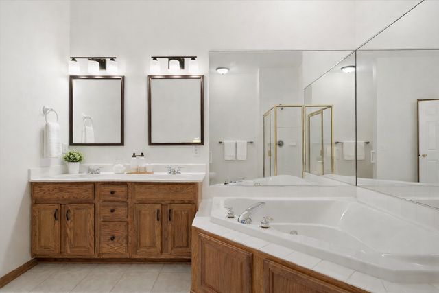 10395 Lancaster Cove, Woodbury, MN 55129