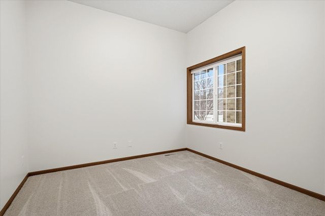 10395 Lancaster Cove, Woodbury, MN 55129