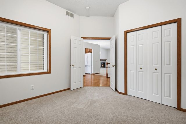 10395 Lancaster Cove, Woodbury, MN 55129