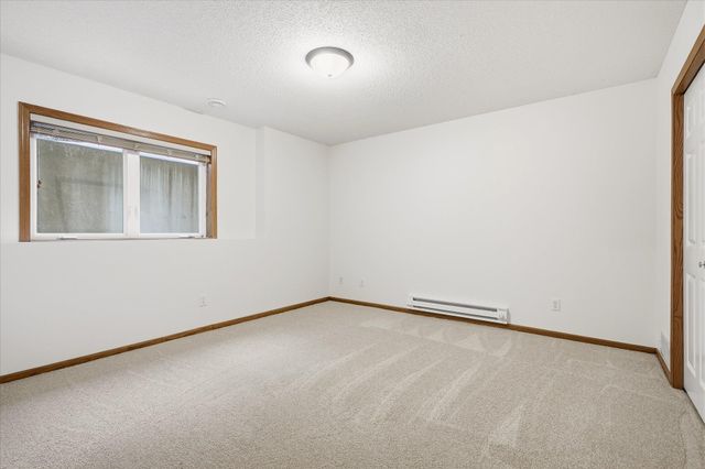 10395 Lancaster Cove, Woodbury, MN 55129