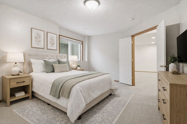 10395 Lancaster Cove, Woodbury, MN 55129