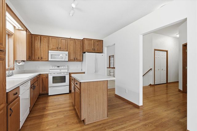 10395 Lancaster Cove, Woodbury, MN 55129