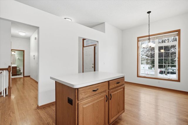 10395 Lancaster Cove, Woodbury, MN 55129