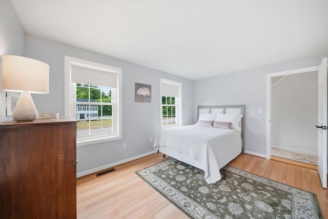 4 Brookview Circle, Tyngsborough, MA 01879