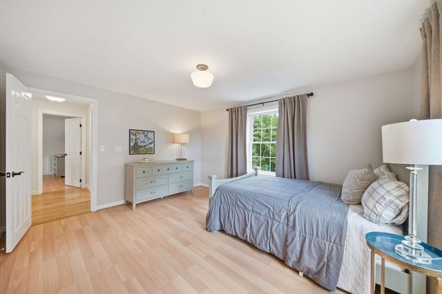 4 Brookview Circle, Tyngsborough, MA 01879